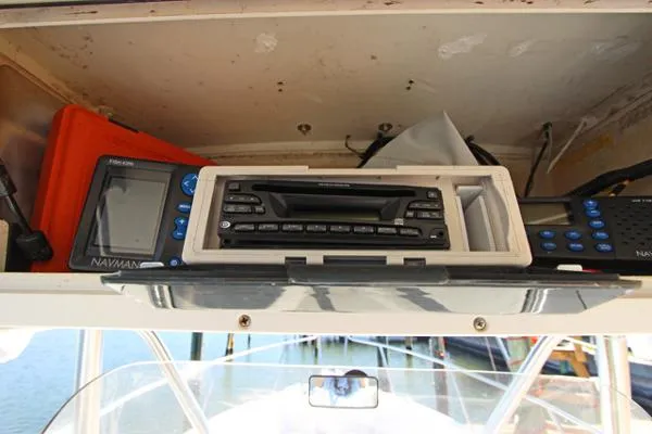 Slide: The Image of Hydra-Sports Lightning 230 CC 2004 - 8