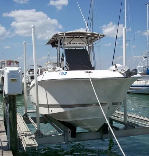 Slide: The Image of Wellcraft 252 Fisherman 2006 - 1