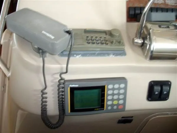 Slide: The Image of Sea Ray 340 Sundancer - Looks and Runs Great! 1999 - 7