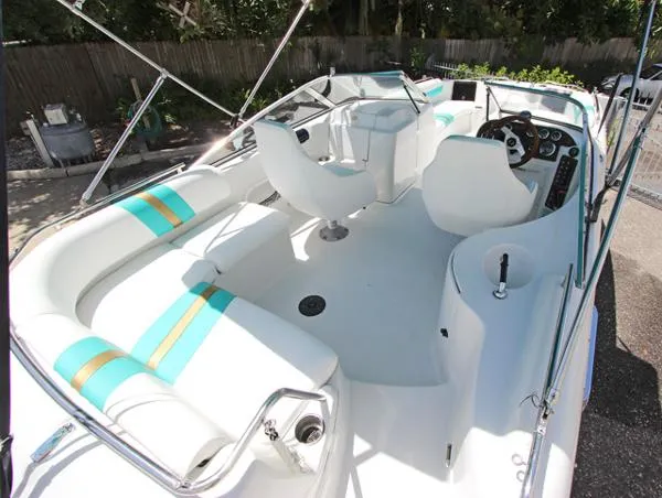 Slide: The Image of Splendor 240 Sunsport 2006 - 11