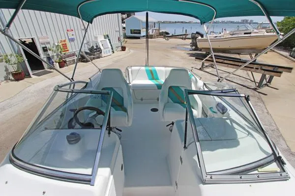Slide: The Image of Splendor 240 Sunsport 2006 - 8