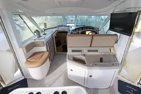 Slide: The Image of Sea Ray 390 Motor Yacht 2003 - 9