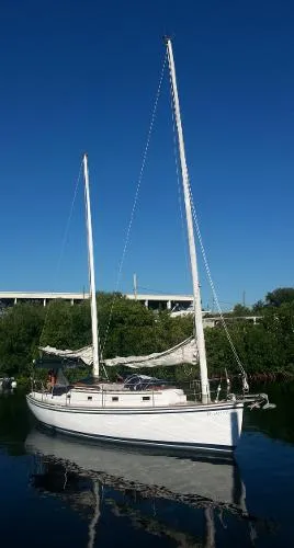 Slide: The Image of Herreshoff 31 Cat Ketch 1985 - 0