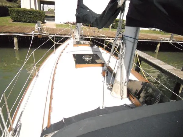 Slide: The Image of Herreshoff 31 Cat Ketch 1985 - 6