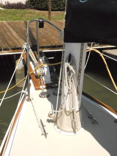 Slide: The Image of Herreshoff 31 Cat Ketch 1985 - 7