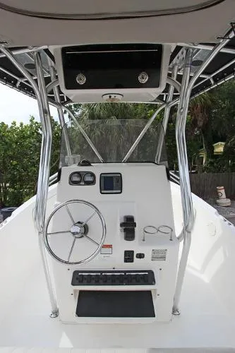Slide: The Image of Cobia 235 CC 2005 - 7