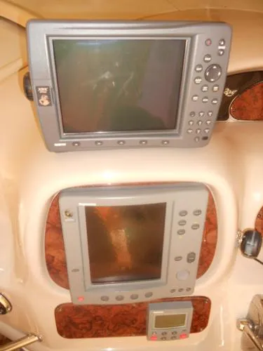 Slide: The Image of Sea Ray 410 Sundancer 2001 - 5