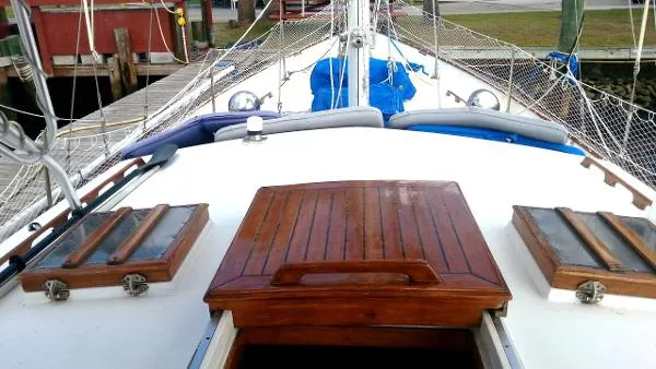 Slide: The Image of Hardin 45 Center Cockpit Ketch 1980 - 3