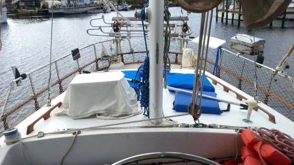 Slide: The Image of Hardin 45 Center Cockpit Ketch 1980 - 8