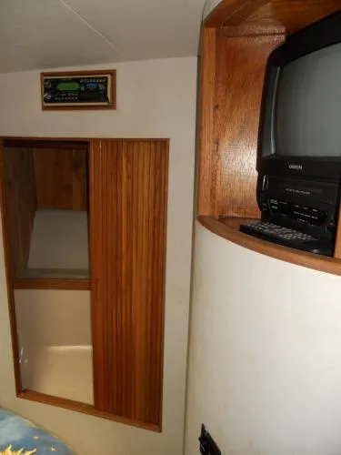 Slide: The Image of Bertram 37 Convertible 1989 - 11