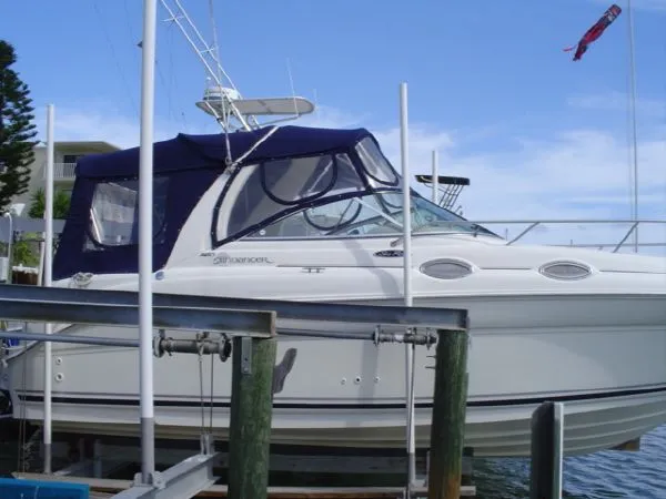 Slide: The Image of Sea Ray 260 Sundancer 2004 - 5