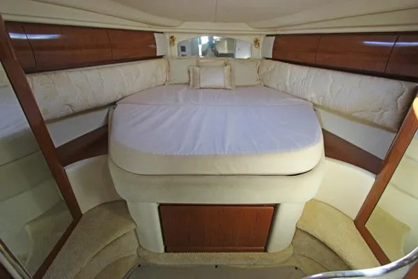 Slide: The Image of Sea Ray 360 Sundancer 2002 - 4