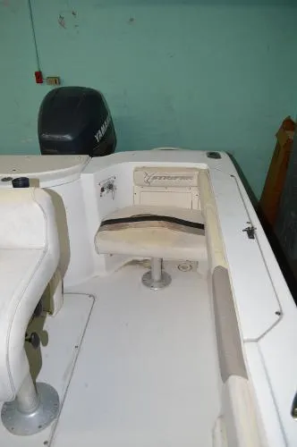 Slide: The Image of Seaswirl Center Console 2002 - 4