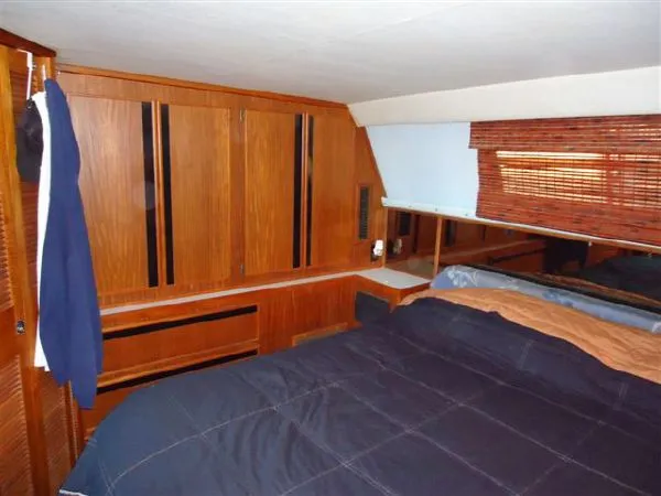 Slide: The Image of Sea Ray 415 Aft Cabin 1988 - 1