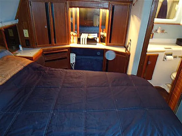 Slide: The Image of Sea Ray 415 Aft Cabin 1988 - 2