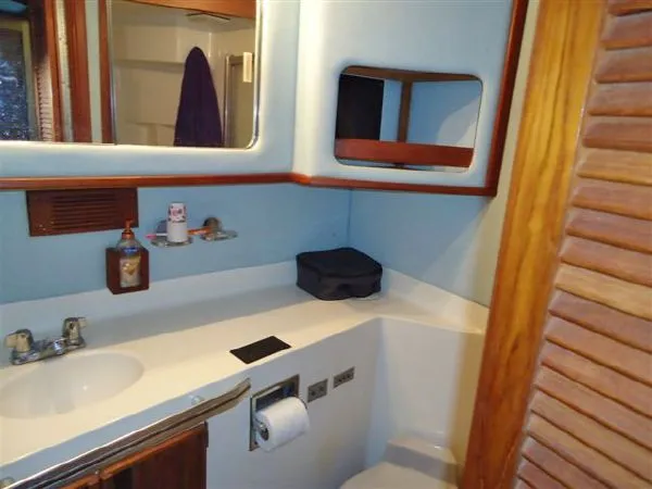 Slide: The Image of Sea Ray 415 Aft Cabin 1988 - 3