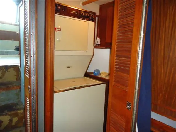 Slide: The Image of Sea Ray 415 Aft Cabin 1988 - 5