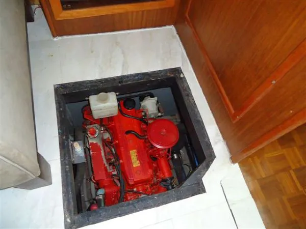 Slide: The Image of Sea Ray 415 Aft Cabin 1988 - 7