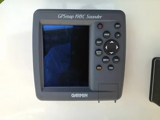 Slide: The Image of Wellcraft 252 Fisherman 2004 - 8