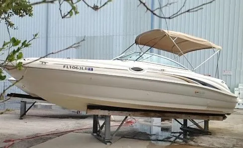 Slide: The Image of Sea Ray 240 Sundeck 2001 - 0