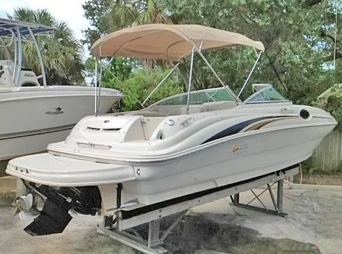 Slide: The Image of Sea Ray 240 Sundeck 2001 - 3