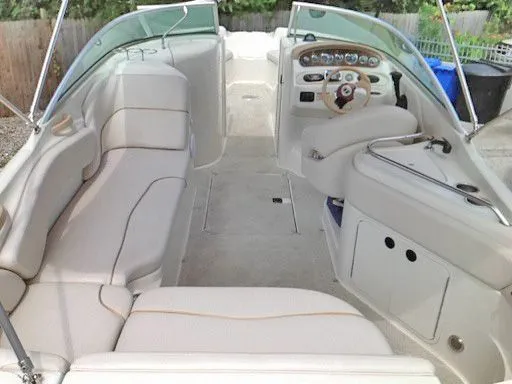 Slide: The Image of Sea Ray 240 Sundeck 2001 - 5