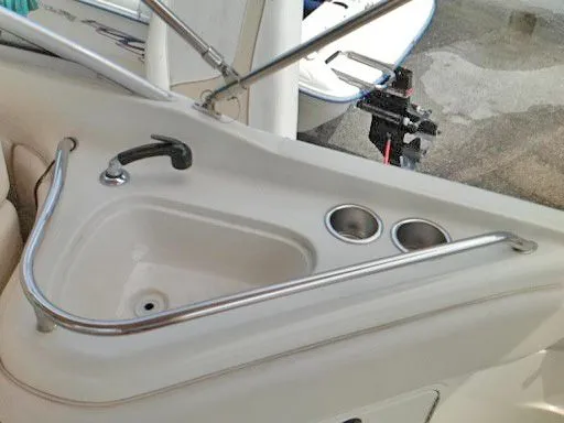 Slide: The Image of Sea Ray 240 Sundeck 2001 - 9