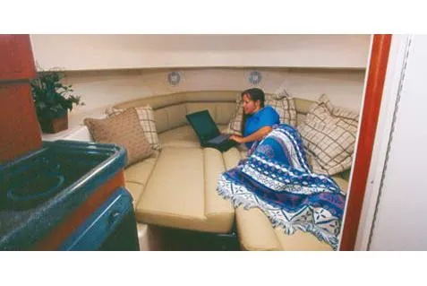 Slide: The Image of Boston Whaler 305 Conquest 2006 - 8