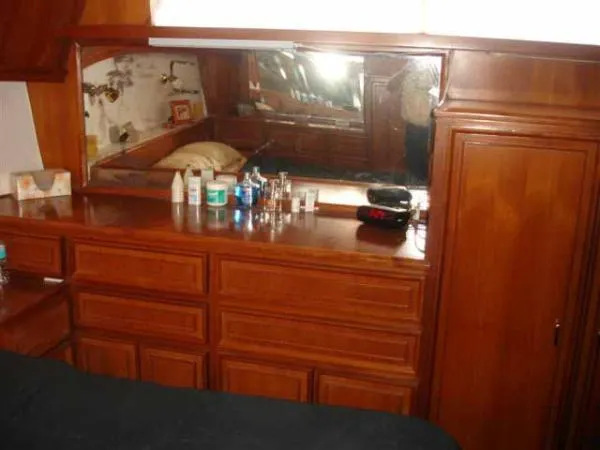 Slide: The Image of Jefferson 46 Sundeck Motor Yacht 1988 - 6