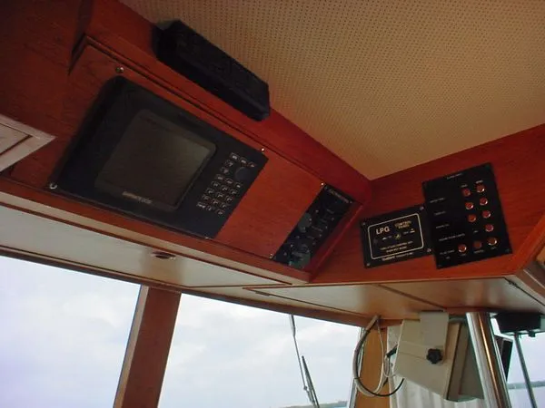 Slide: The Image of Grand Banks 42 Europa 1985 - 9