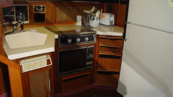 Slide: The Image of Sea Ray 410 Aft Cabin 1987 - 11