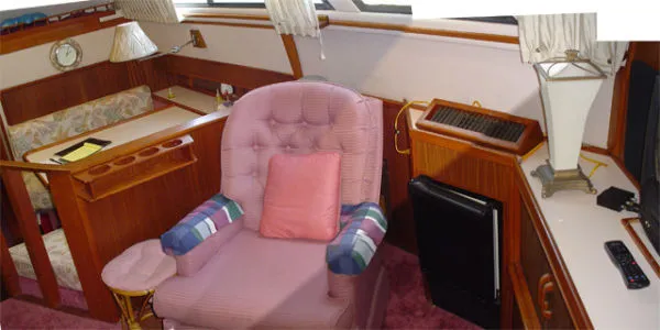 Slide: The Image of Sea Ray 410 Aft Cabin 1987 - 8