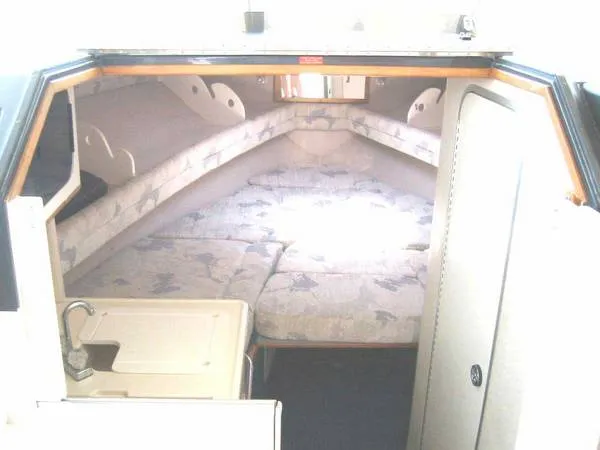 Slide: The Image of Sea Ray 310 Sport Bridge 1992 - 1