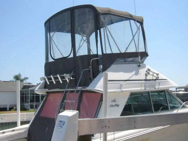 Slide: The Image of Sea Ray 310 Sport Bridge 1992 - 5