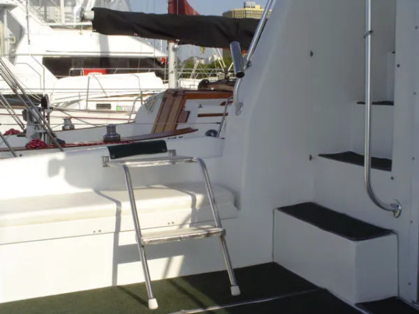 Slide: The Image of Mainship Sedan Bridge-HARD TOP & DIESELS 1995 - 3