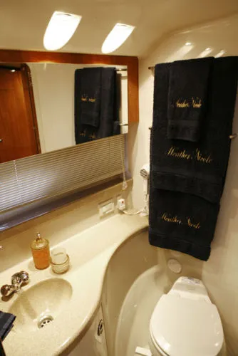 Slide: The Image of Regal 3860 Commodore-FRESH WATER BOAT 2004 - 11