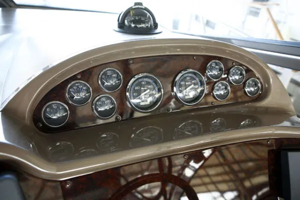 Slide: The Image of Regal 3860 Commodore-FRESH WATER BOAT 2004 - 4