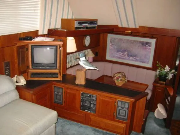 Slide: The Image of Viking 44 Motor Yacht 1985 - 8