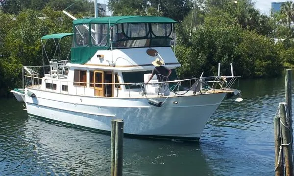 Slide: The Image of Marine Trader 38 Double Cabin Trawler 1998 - 0