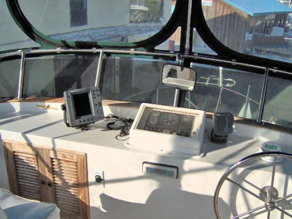 Slide: The Image of Marine Trader 38 Double Cabin Trawler 1998 - 10