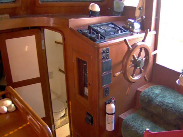 Slide: The Image of Marine Trader 38 Double Cabin Trawler 1998 - 11