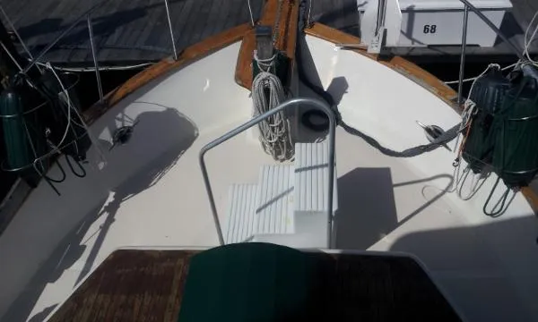 Slide: The Image of Marine Trader 38 Double Cabin Trawler 1998 - 4