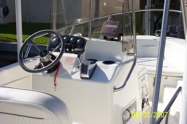 Slide: The Image of Boston Whaler 160 Dauntless 2001 - 5