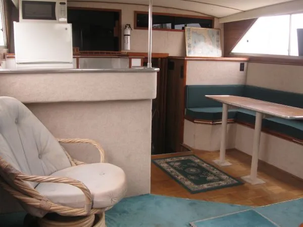 Slide: The Image of Chris-Craft 381 Catalina 1982 - 10
