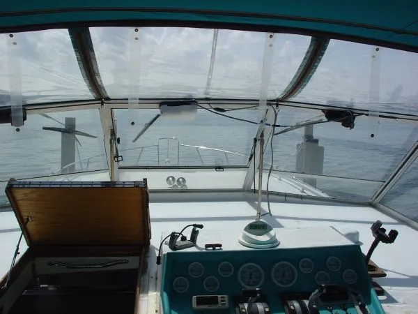 Slide: The Image of Chris-Craft 381 Catalina 1982 - 6