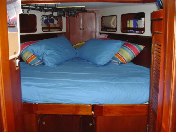 Slide: The Image of Gulfstar 47 SAILMASTER-CENTER COCKPIT-GREAT LIVE-ABOARD! 1980 - 5