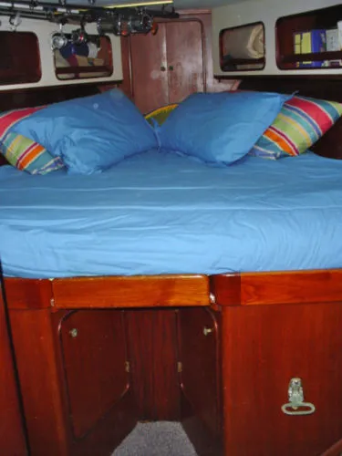 Slide: The Image of Gulfstar 47 SAILMASTER-CENTER COCKPIT-GREAT LIVE-ABOARD! 1980 - 6