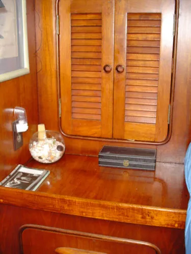 Slide: The Image of Gulfstar 47 SAILMASTER-CENTER COCKPIT-GREAT LIVE-ABOARD! 1980 - 7