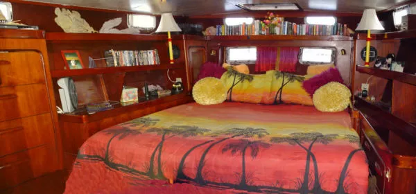 Slide: The Image of Gulfstar 47 SAILMASTER-CENTER COCKPIT-GREAT LIVE-ABOARD! 1980 - 9
