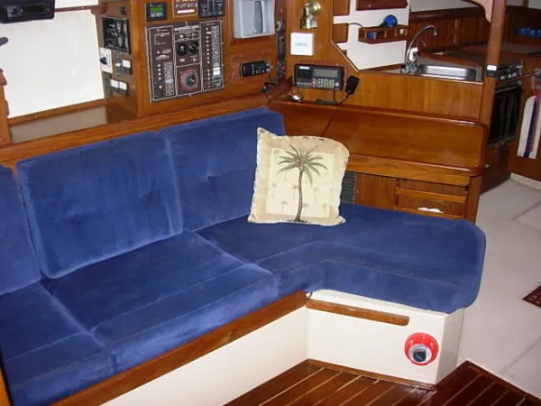 Slide: The Image of Island Packet 38 Cutter 1988 - 10